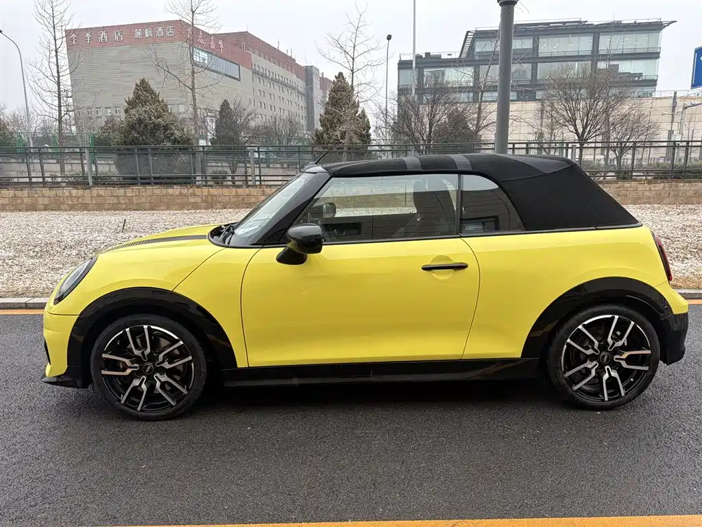 2025 MINI Cooper S Cabrio Artist