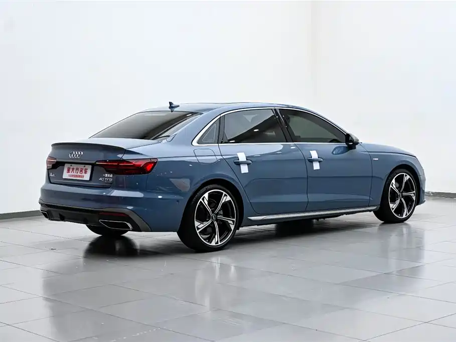 Audi A4L 2022 40 TFSI quattro RS Sport Edition