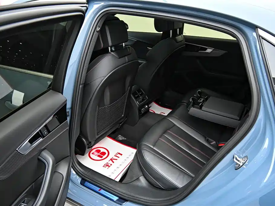 Audi A4L 2022 40 TFSI quattro RS Sport Edition