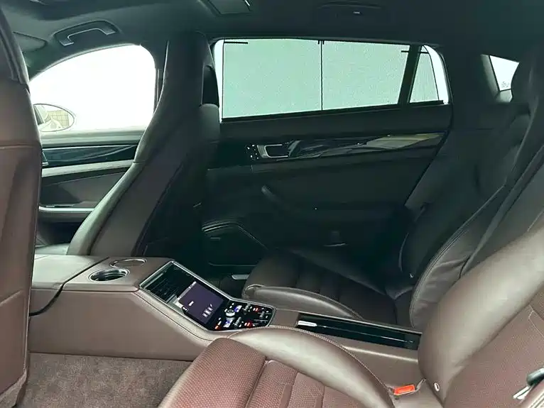 Porsche Panamera 4 Executive LWB 3.0T (2017)