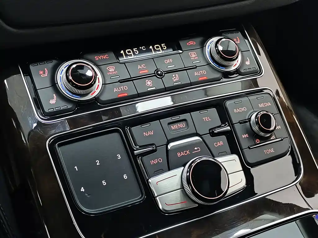 Audi A8L 45 TFSI quattro