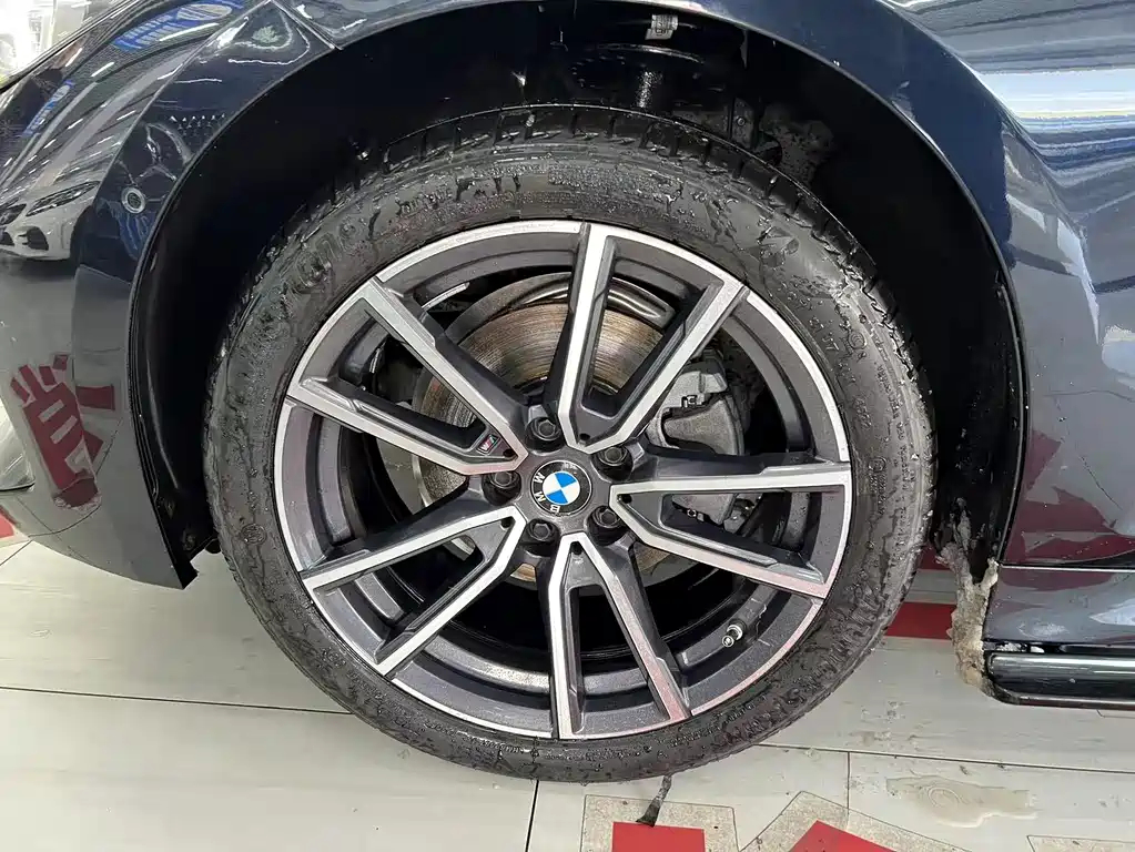 BMW 3 Series 2023 325Li xDrive M Sport Package