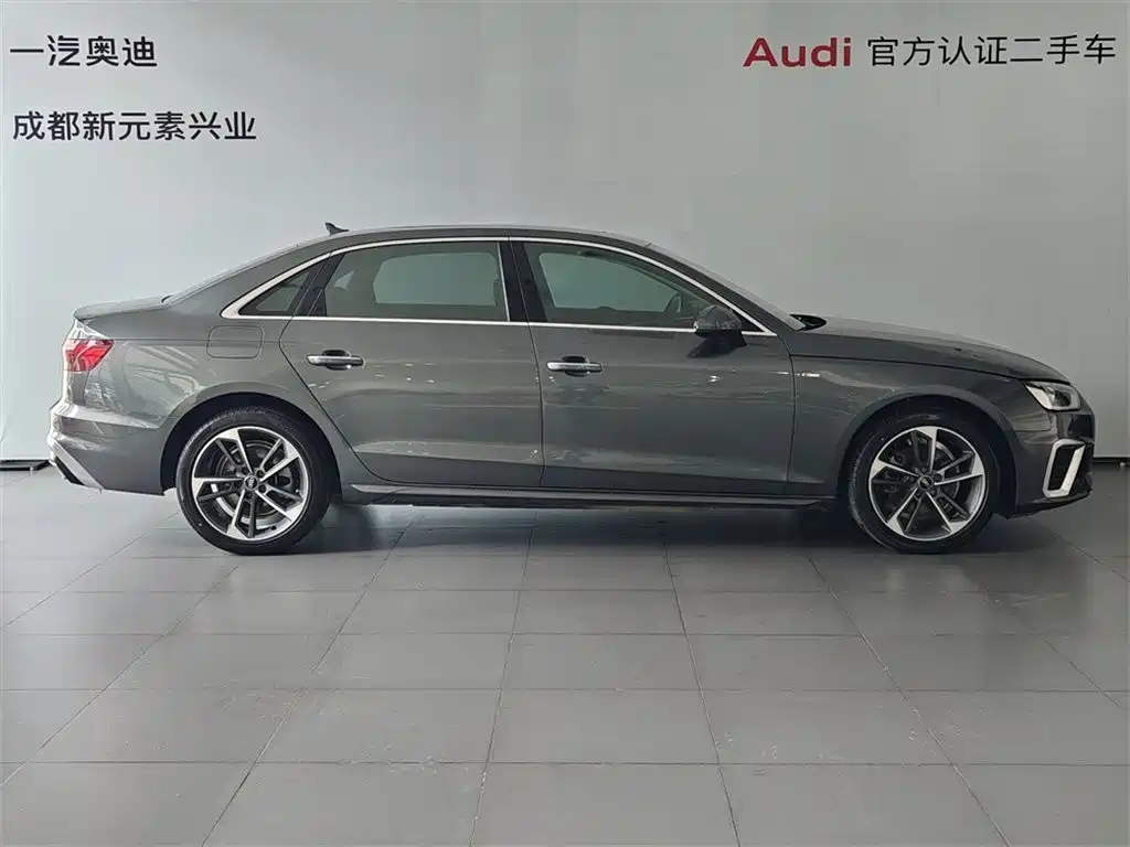Audi A4L 2022 40 TFSI Sport