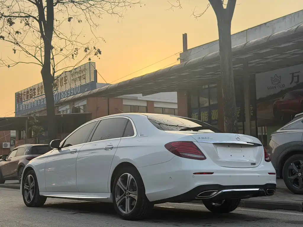 Mercedes-Benz E-Class 2019 E 260 L