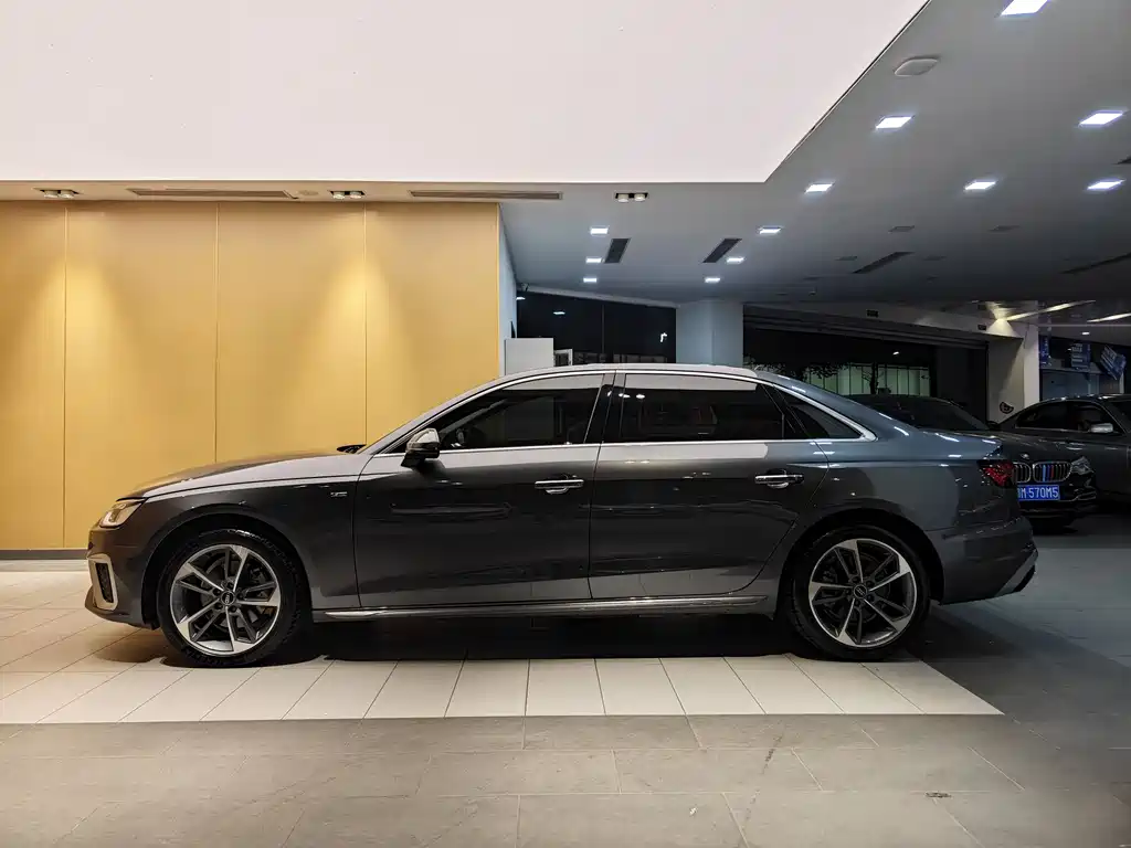 Audi A4L 2023 40 TFSI Fashion Dynamic