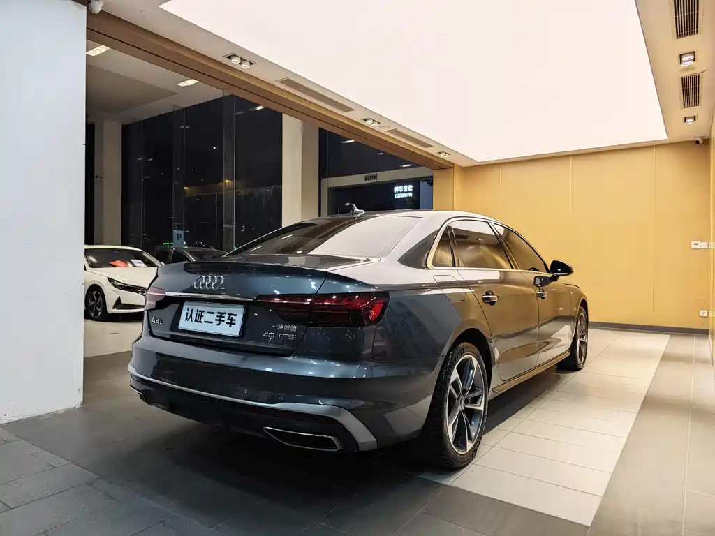 Audi A4L 2023 40 TFSI Fashion Dynamic