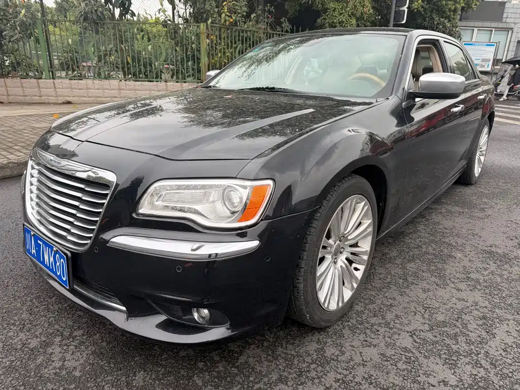 Chrysler 300C Import 2013 Model 3.6L Premium Edition