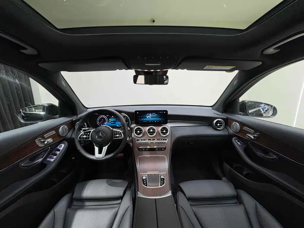 Mercedes-Benz GLC 2020 GLC 300 L 4MATIC Luxury
