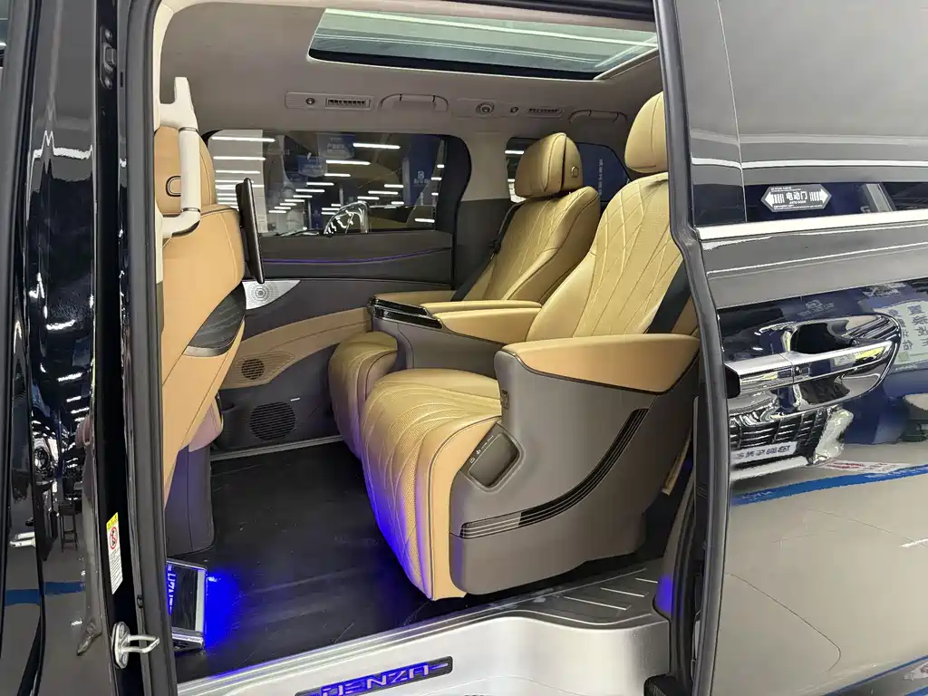 Denza D9 2022 DM-i 970 AWD Flagship Edition