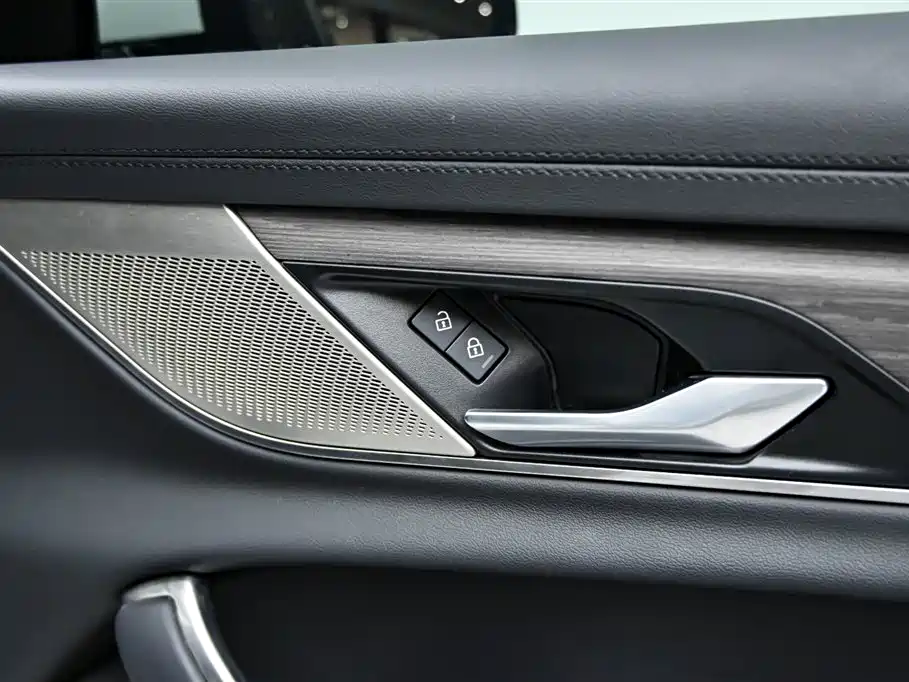 Jaguar XFL 2023 XFL 2.0T P200 RWD Elite Luxury Edition