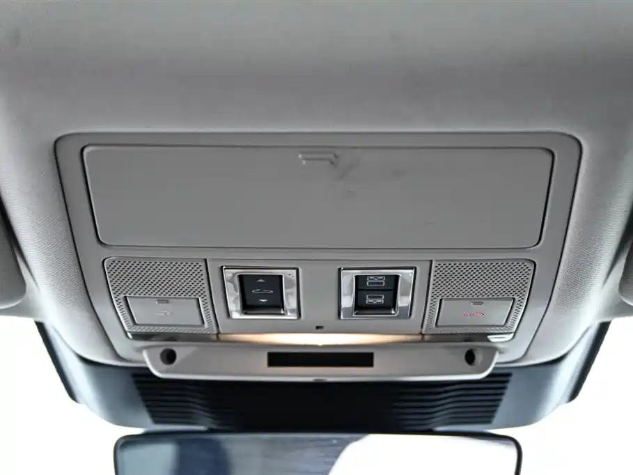 Jaguar XFL 2023 XFL 2.0T P200 RWD Elite Luxury Edition