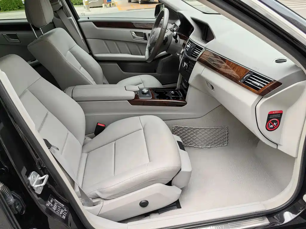 Mercedes-Benz E-Class 2012 E 260 L CGI Fashion