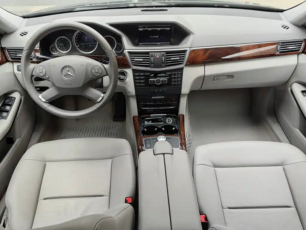 Mercedes-Benz E-Class 2012 E 260 L CGI Fashion