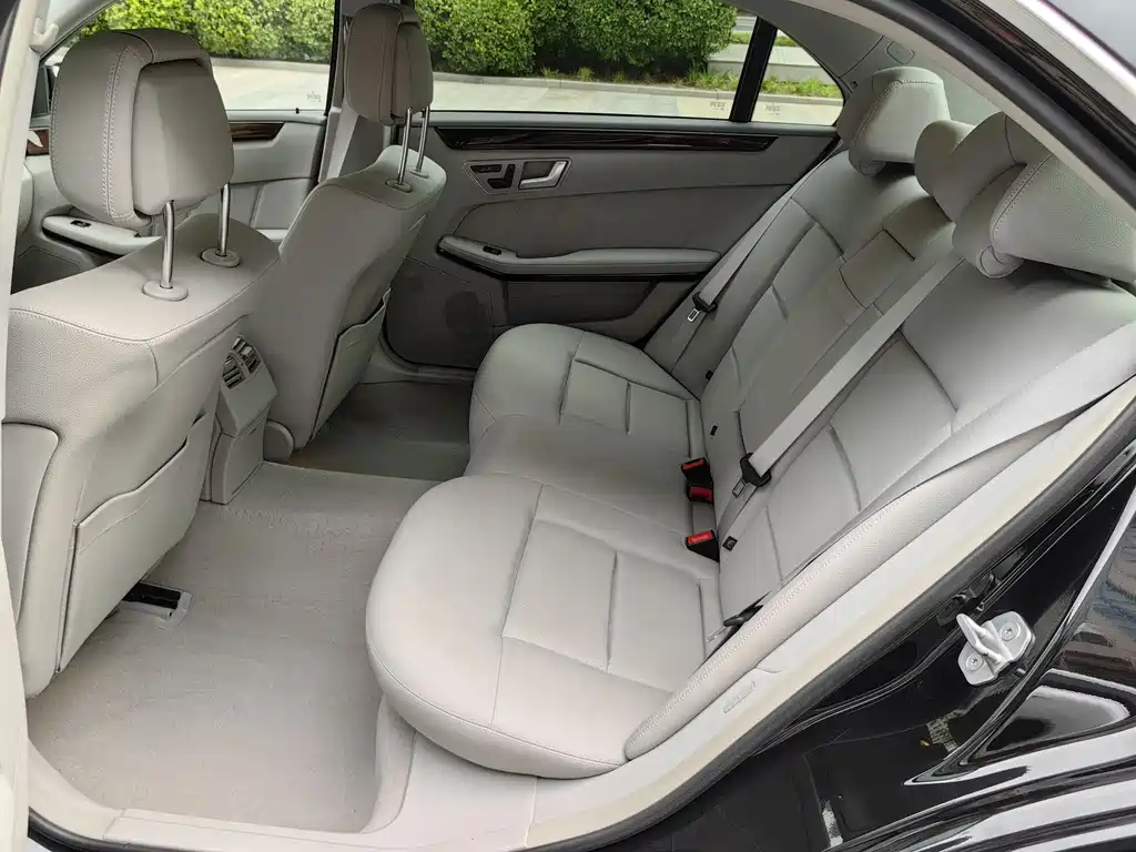 Mercedes-Benz E-Class 2012 E 260 L CGI Fashion