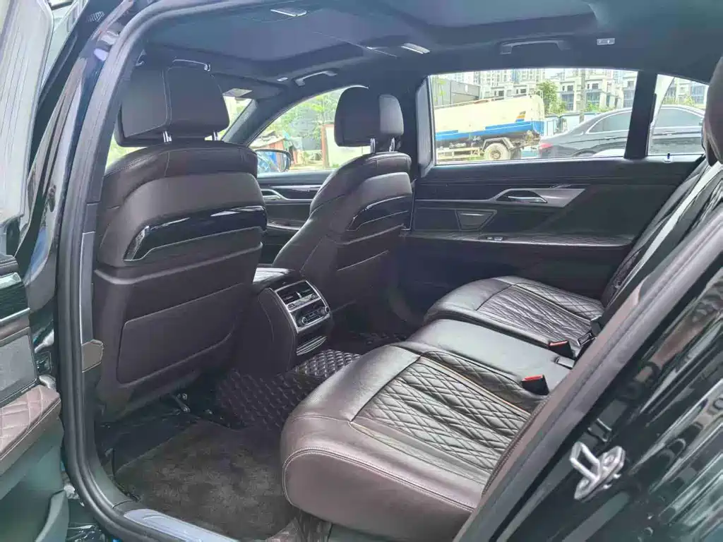 BMW 7 Series 2021 730Li M Sport Package