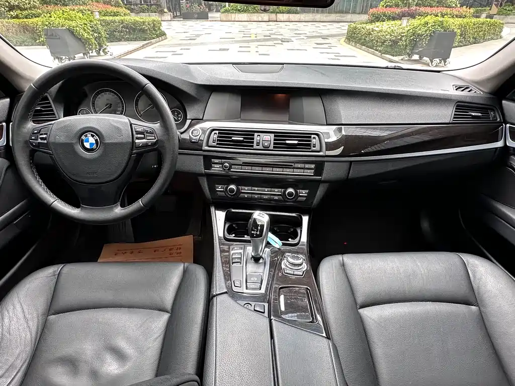 BMW 5 Series 2013 525Li Leading Edition