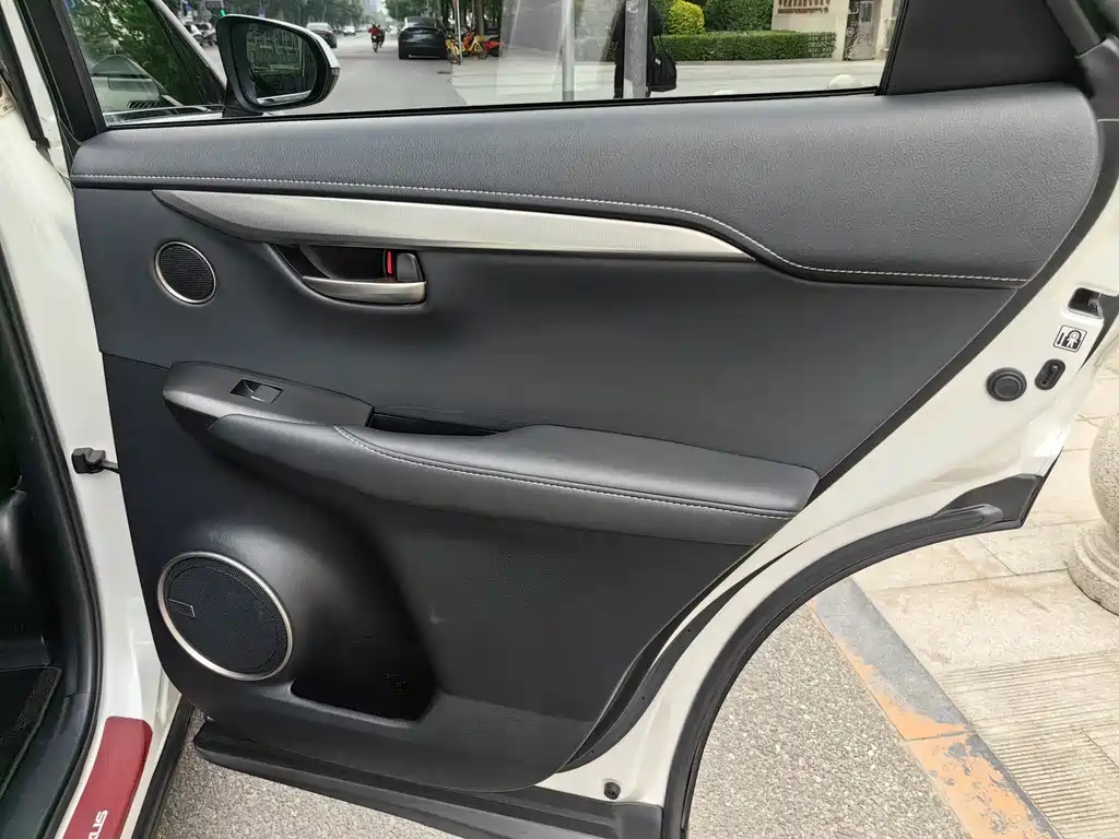 Lexus NX 2015 200t AWD F Sport