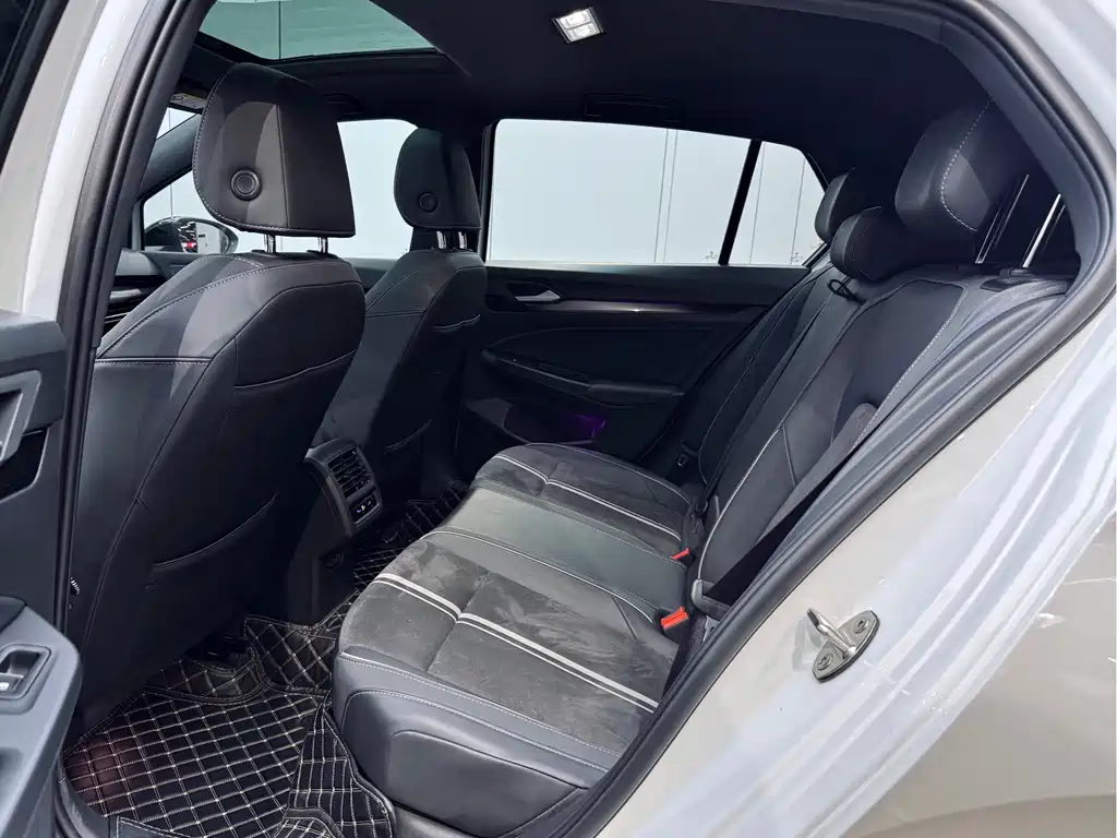 Golf 2023 Facelift 280TSI DSG R-Line Lite