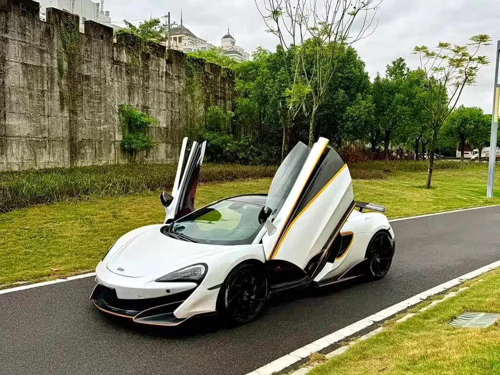 McLaren 570S 2015 3.8T Coupe