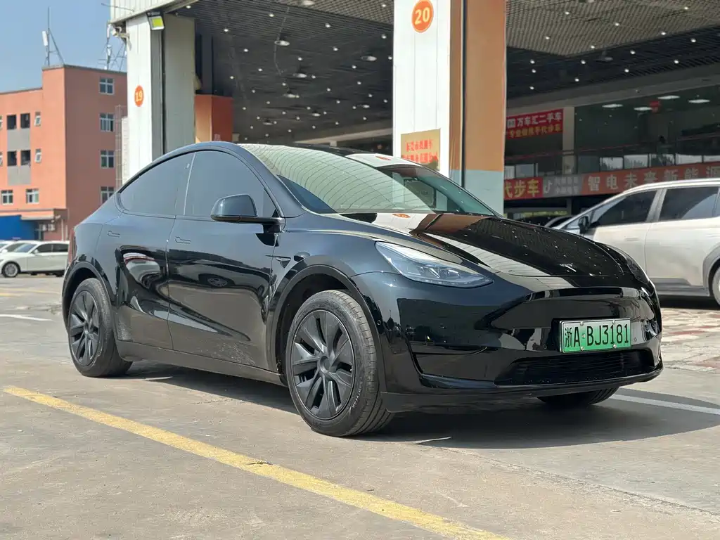 Tesla Model Y 2023 RWD