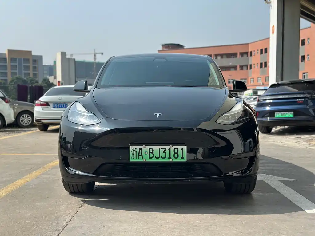 Tesla Model Y 2023 RWD