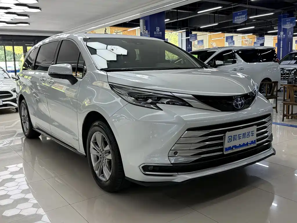 Sienna 2021 2.5L Hybrid Platinum Edition
