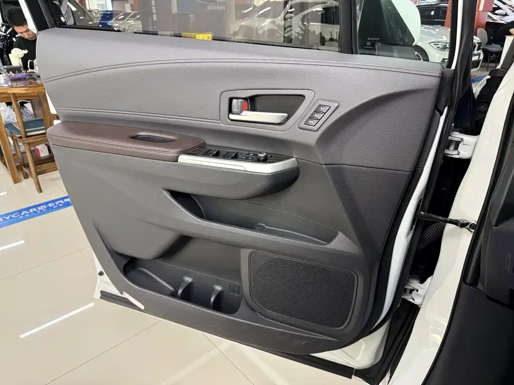 Sienna 2021 2.5L Hybrid Platinum Edition