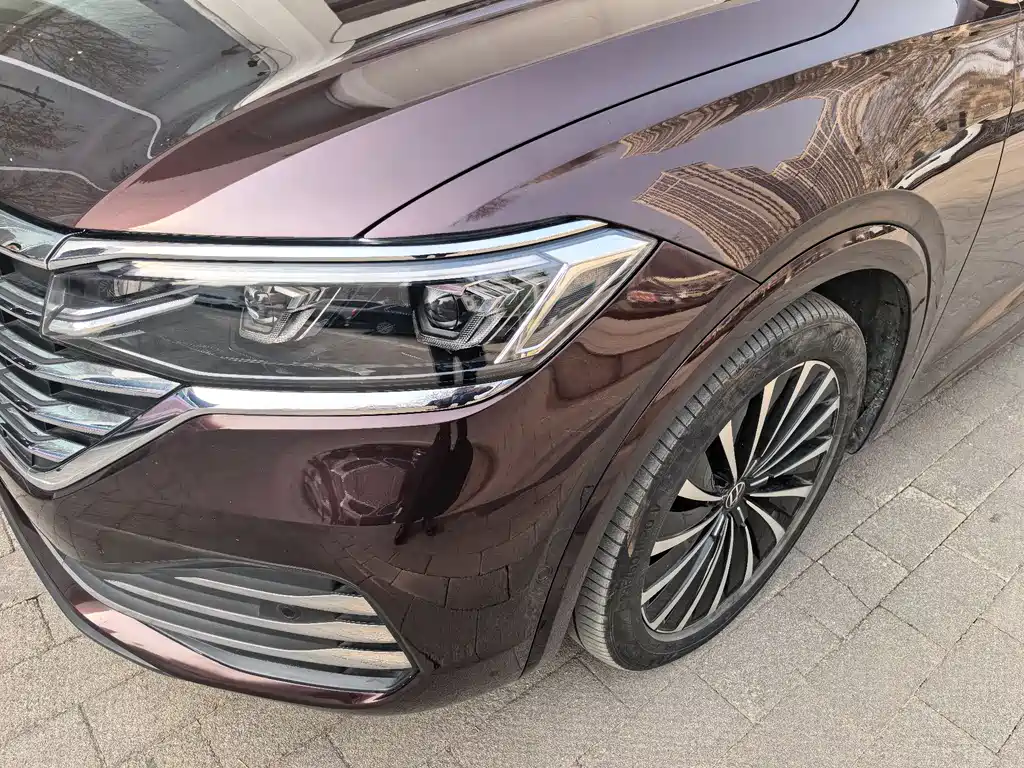 Viloran 2020 380TSI Premium