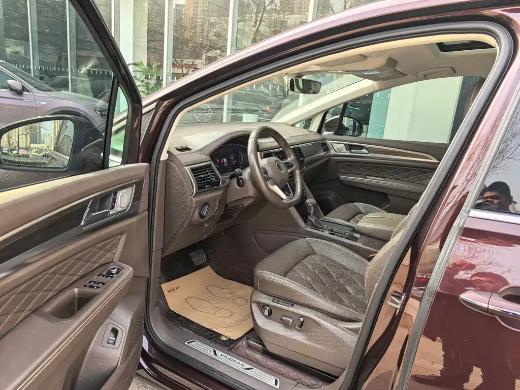 Viloran 2020 380TSI Premium