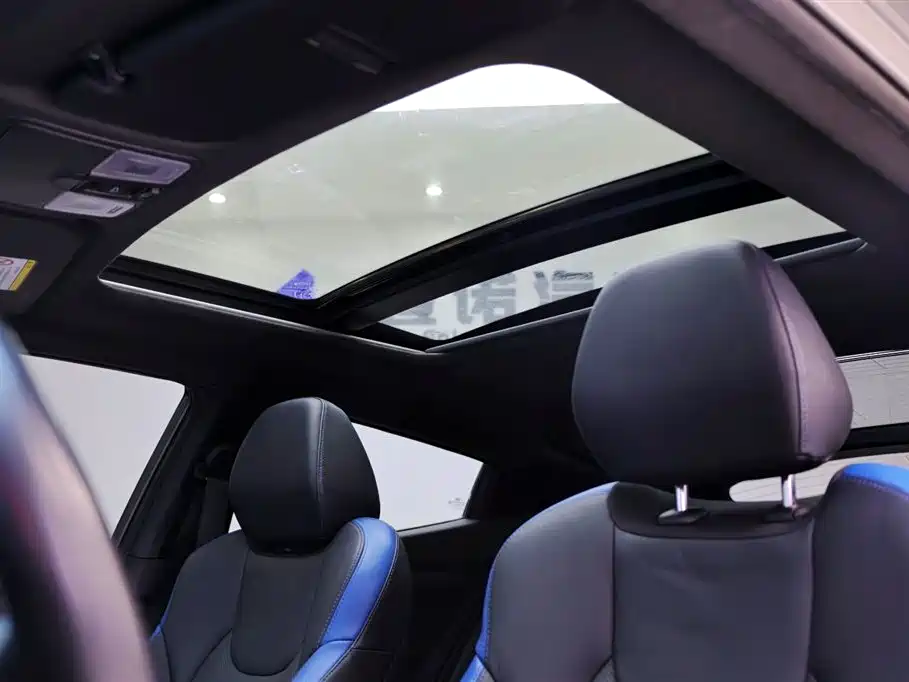 Hyundai Veloster 2015 1.6T Automatic Luxury Edition