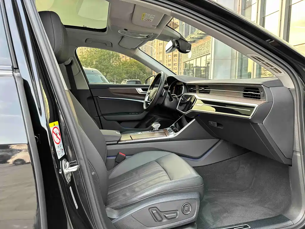 Audi A6 Import 2020 allroad quattro Explorer 55 TFSI Premium Off-road Edition