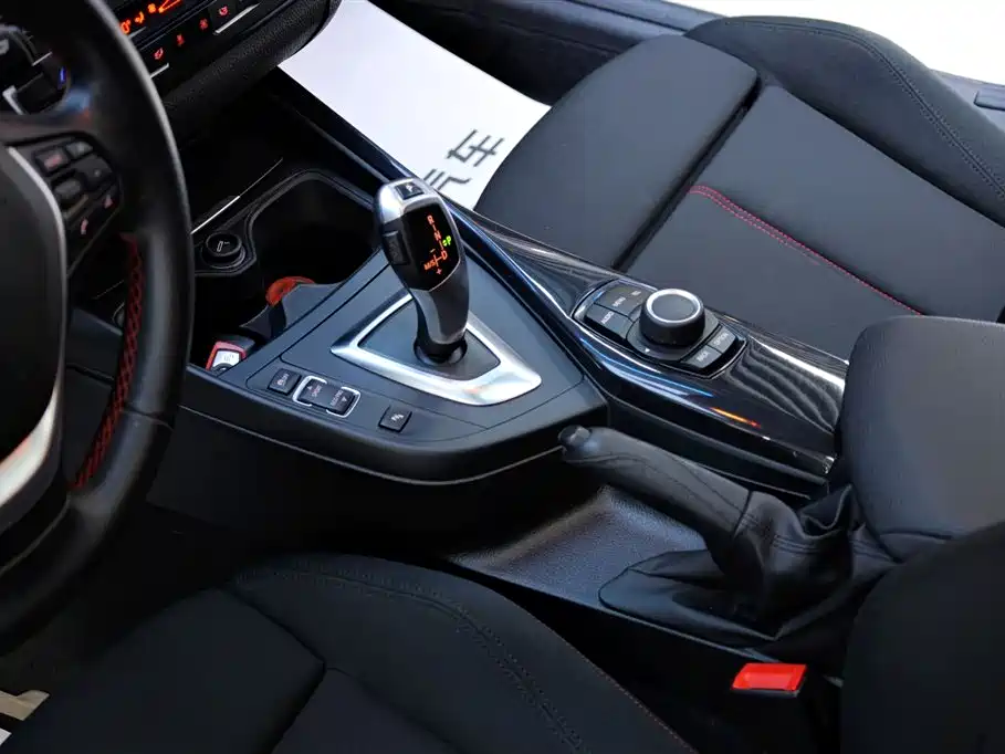 BMW 1 Series 2013 Facelift 118i Sport