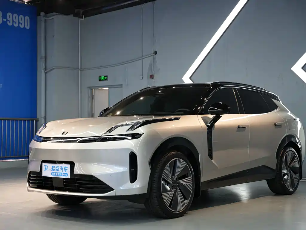 Lynk & Co 08 EM-P 2023 220km AWD Performance Halo