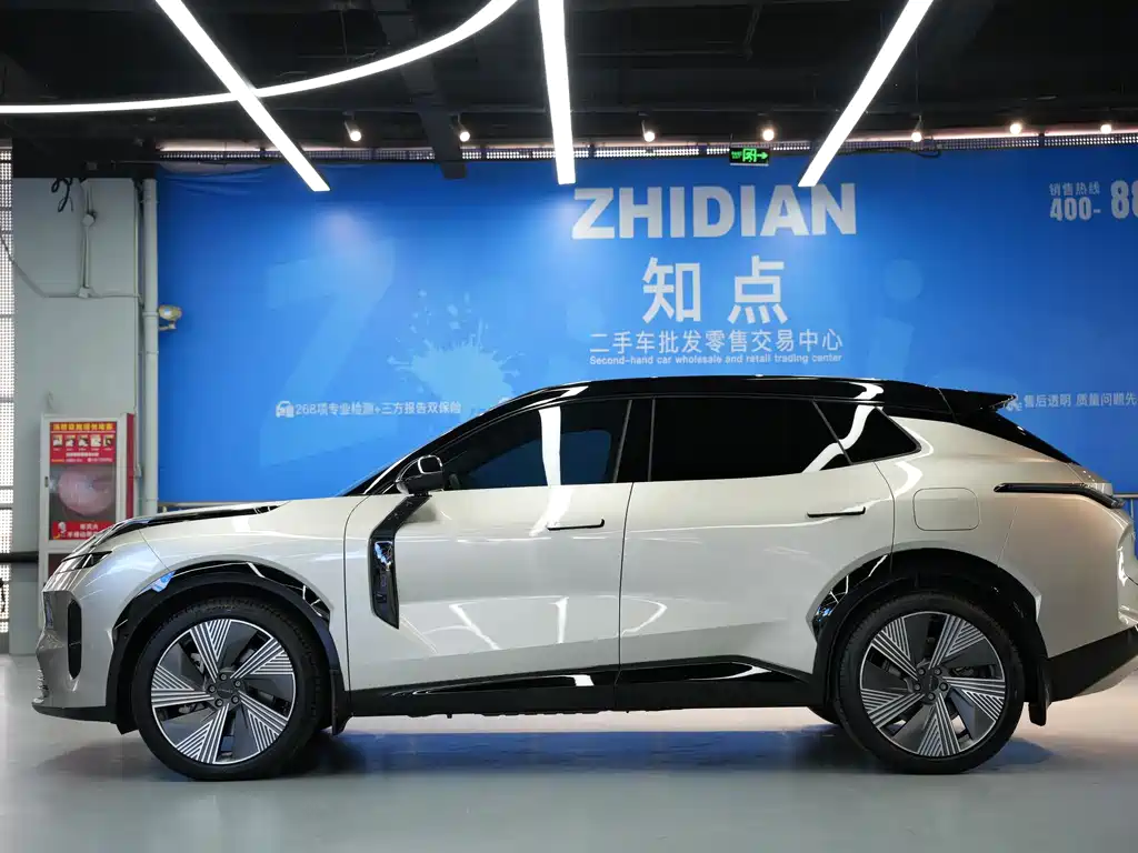 Lynk & Co 08 EM-P 2023 220km AWD Performance Halo