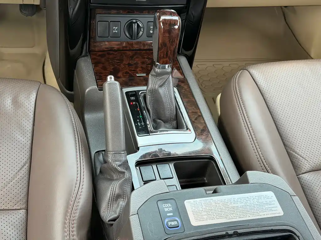 Toyota Prado 2015 4.0L Middle East Edition