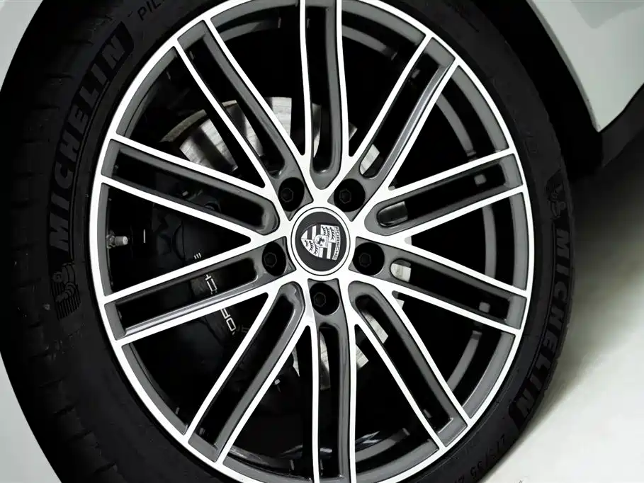 2023 Porsche Panamera 4 Executive LWB 2.9T