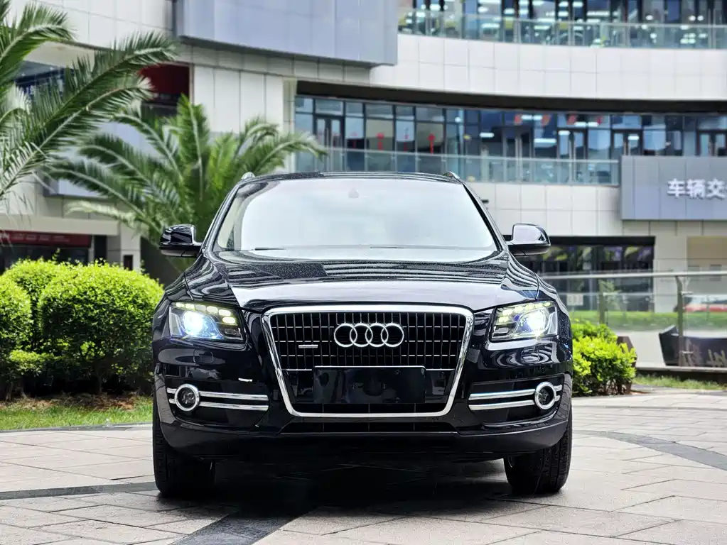 Audi Q5 2011 2.0 TFSI Comfort