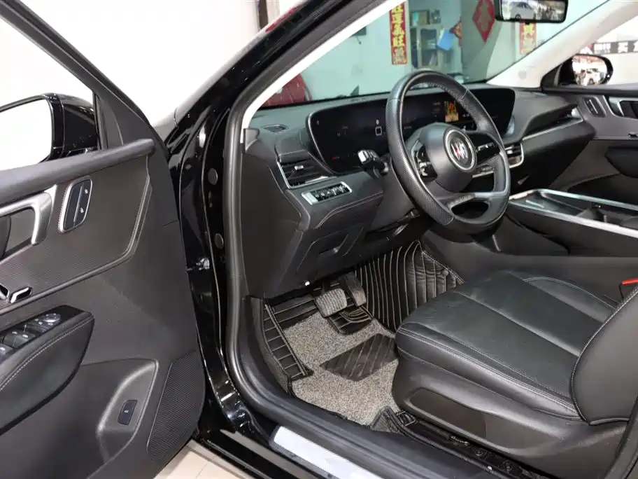 Buick LaCrosse 2023 28T Yuezun Edition