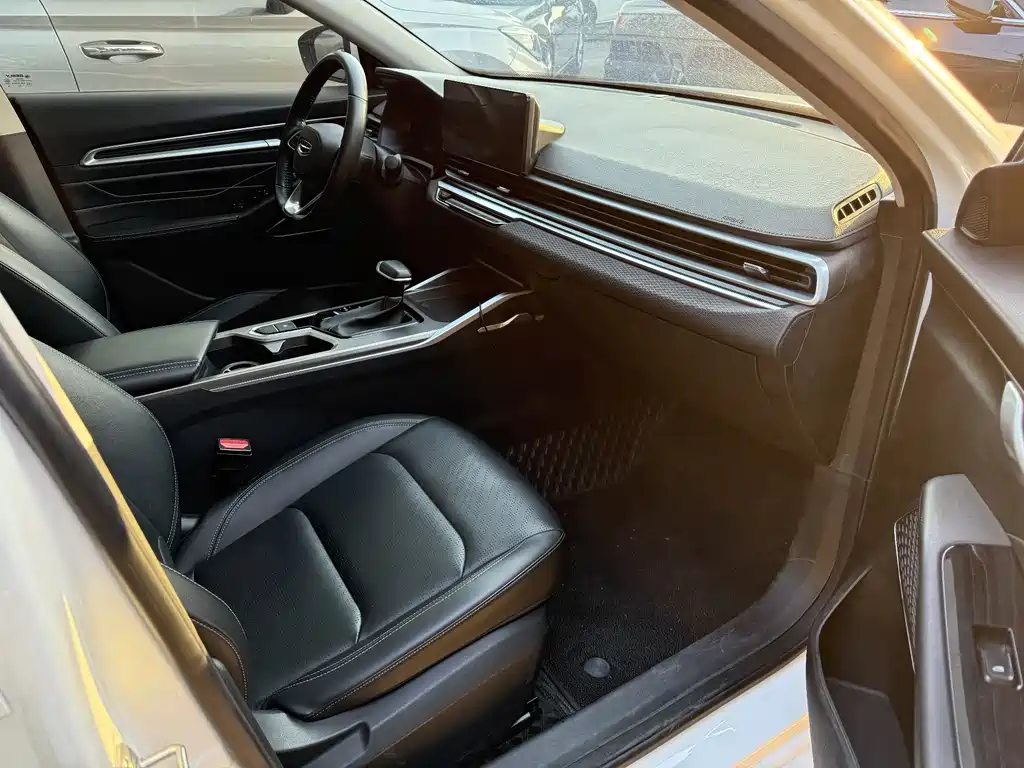 Geely Emgrand 2022 4th Gen 1.5L CVT Luxury
