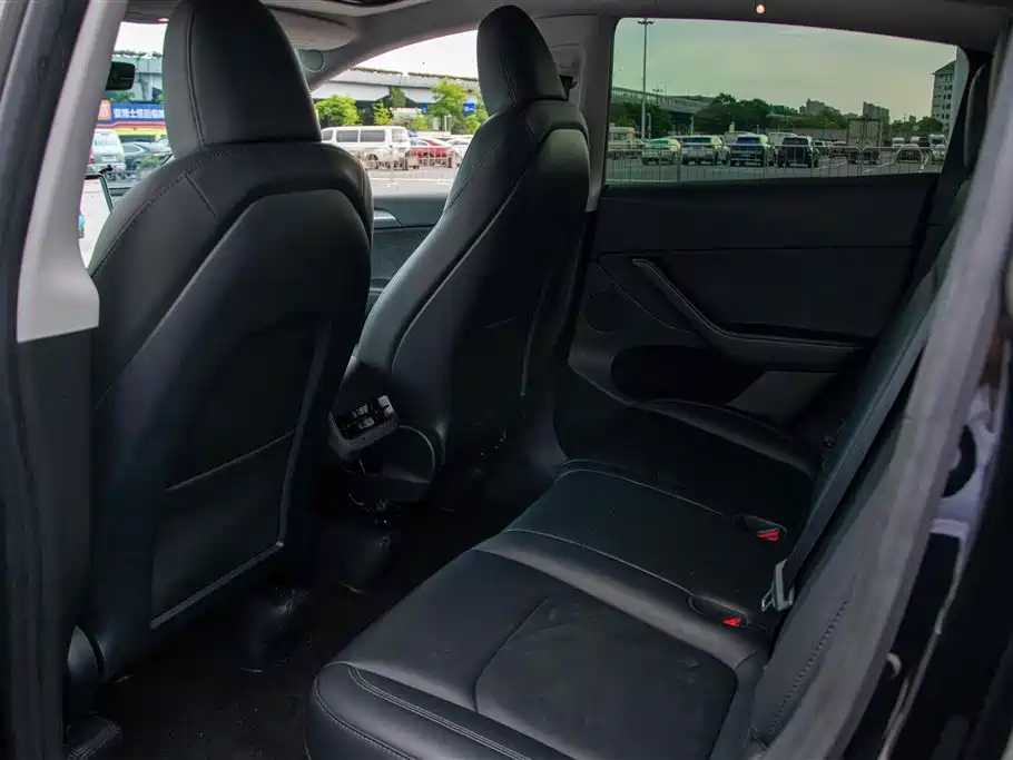 Model Y 2023 Rear-Wheel Drive