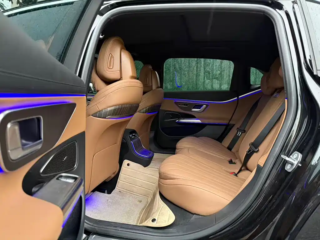 Mercedes-Benz E-Class NEV 2024 E 350 e L Plug-in Hybrid Sedan