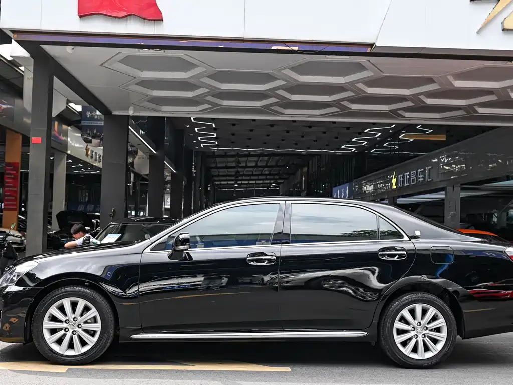 Toyota Crown 2012 2.5L Royal Leather Edition