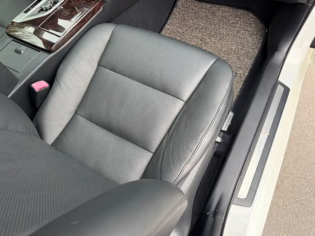 Toyota Camry 2015 2.0G Leading Edition