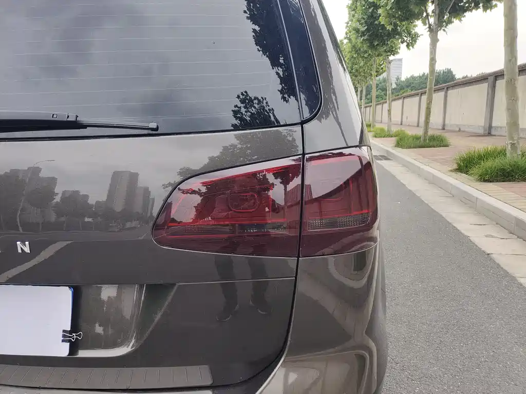 Volkswagen Sharan 2014 2.0TSI Luxury