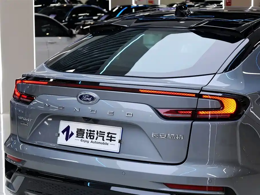 Ford Mondeo 2025 2.0T EcoBoost E-Hybrid Sport Edition ST-Line