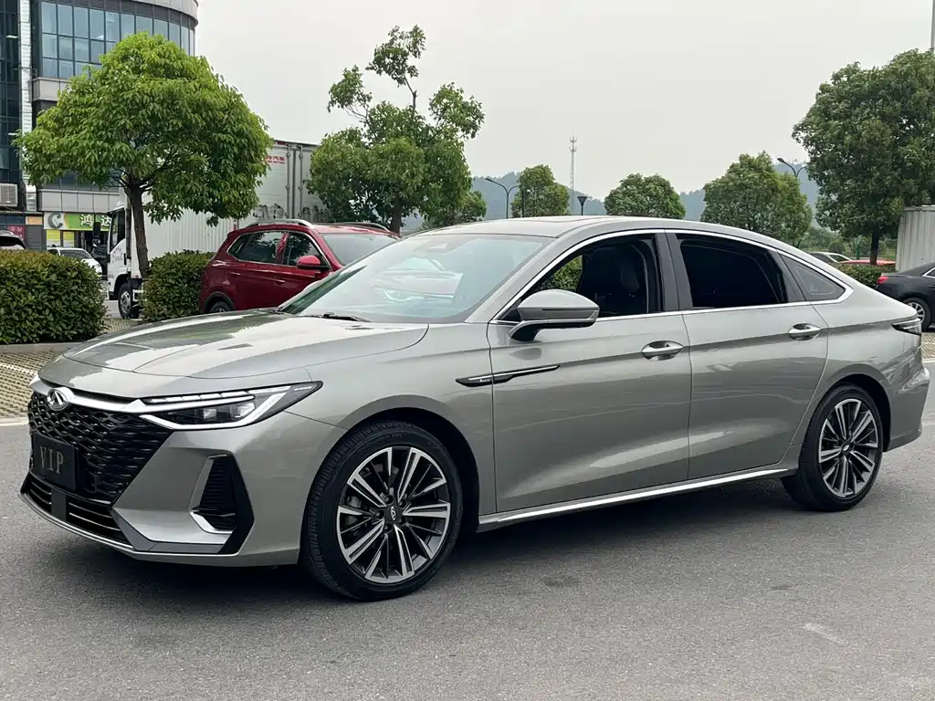 Chery Arrizo 8