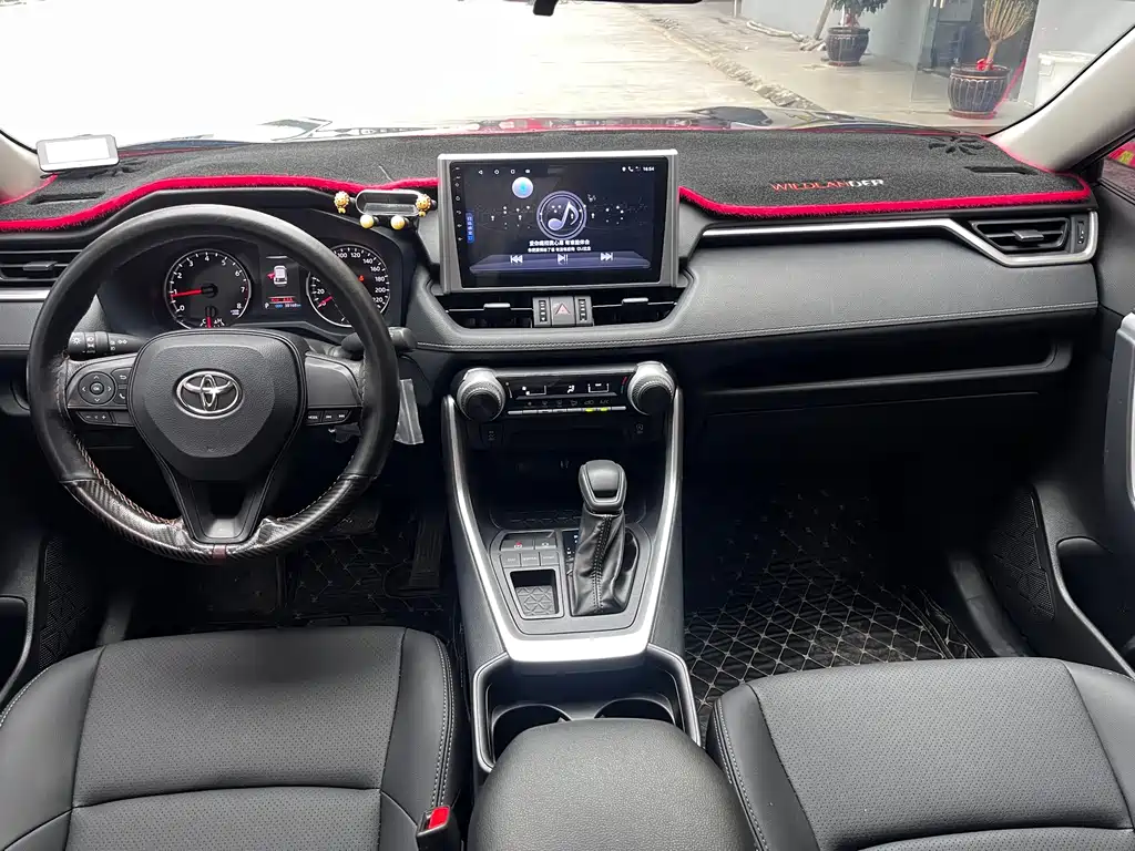 Wildlander 2022 Facelift 2.0L CVT FWD Leading Edition
