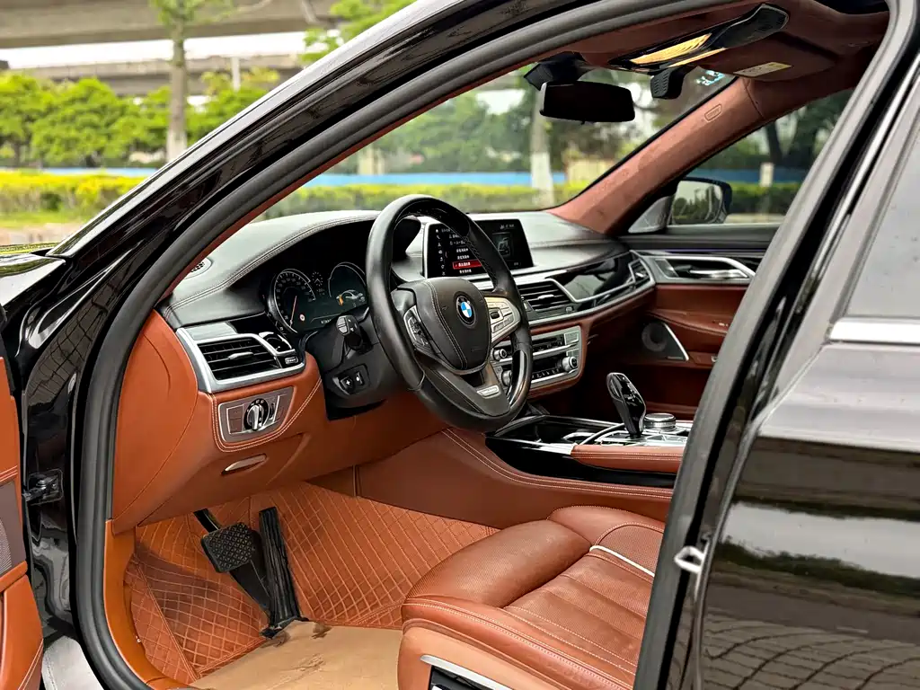 BMW 7 Series 2018 740Li xDrive Executive Edition Excellence Package