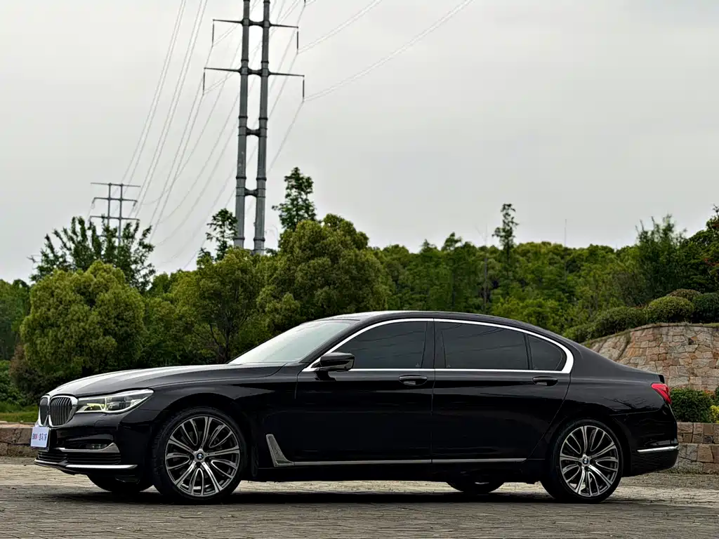 BMW 7 Series 2018 740Li xDrive Executive Edition Excellence Package