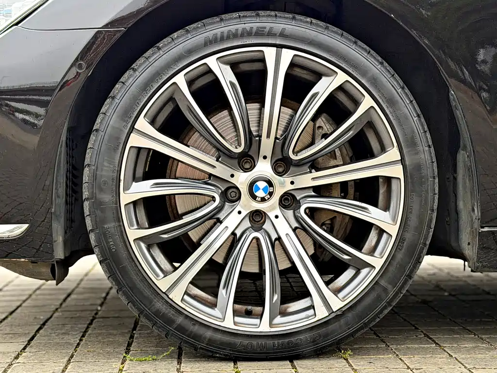 BMW 7 Series 2018 740Li xDrive Executive Edition Excellence Package